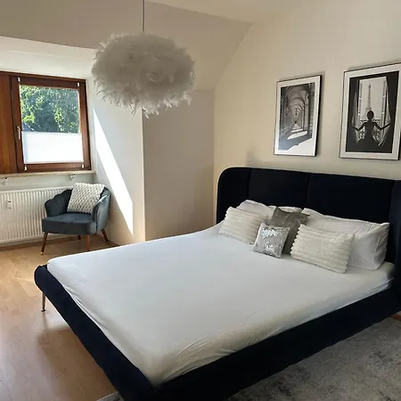 2 Zi Wohnung, Zentrale Lage Mit Parkplatz, 15 Min Vom Hbf Hamburg