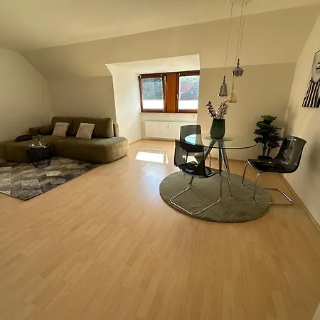 Apartmán 2 Zi Wohnung, Zentrale Lage Mit Parkplatz, 15 Min Vom Hbf Hamburg Pinneberg