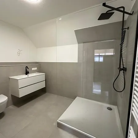 Apartmán 2 Zi Wohnung, Zentrale Lage Mit Parkplatz, 15 Min Vom Hbf Hamburg *