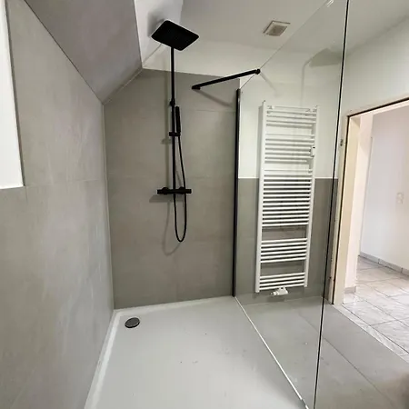 2 Zi Wohnung, Zentrale Lage Mit Parkplatz, 15 Min Vom Hbf Hamburg Apartmán *