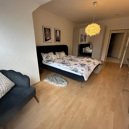 Apartmán 2 Zi Wohnung, Zentrale Lage Mit Parkplatz, 15 Min Vom Hbf Hamburg Pinneberg