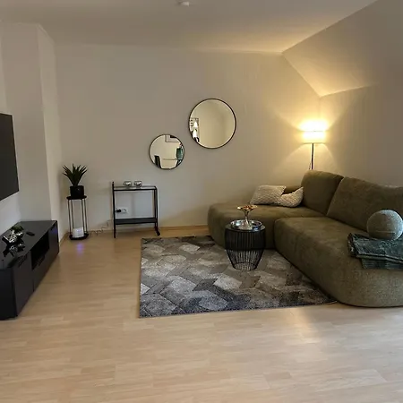 2 Zi Wohnung, Zentrale Lage Mit Parkplatz, 15 Min Vom Hbf Hamburg *